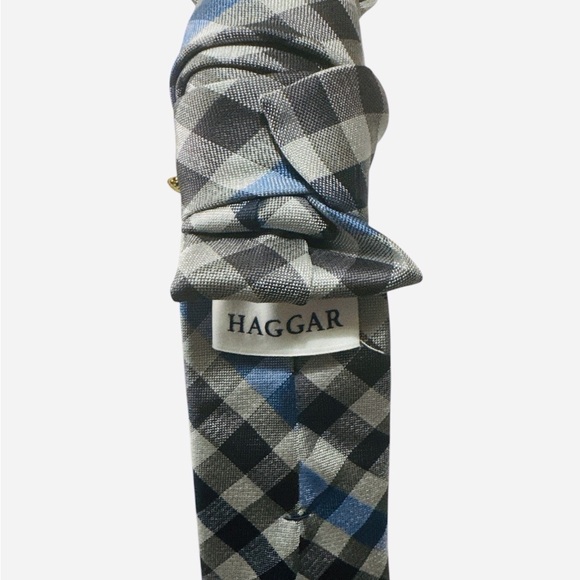 Haggar Blue and Gray Plaid Tie NO BROOCH NO NECKLACE - Picture 2 of 2